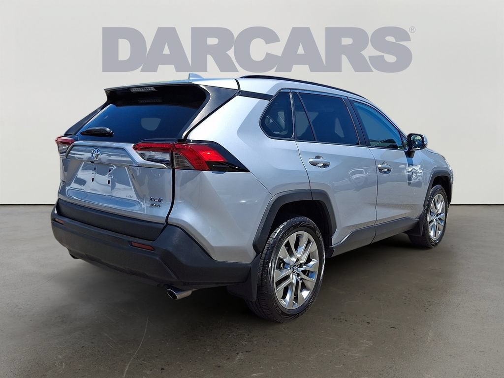 Used 2019 Toyota RAV4 XLE Premium w/ Cold Weather Package AWD/4WD image 6