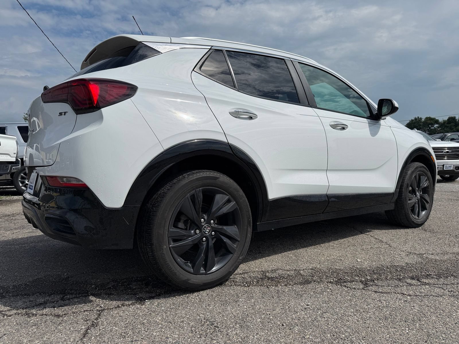 Used 2024 Buick Encore GX Sport Touring FWD image 6