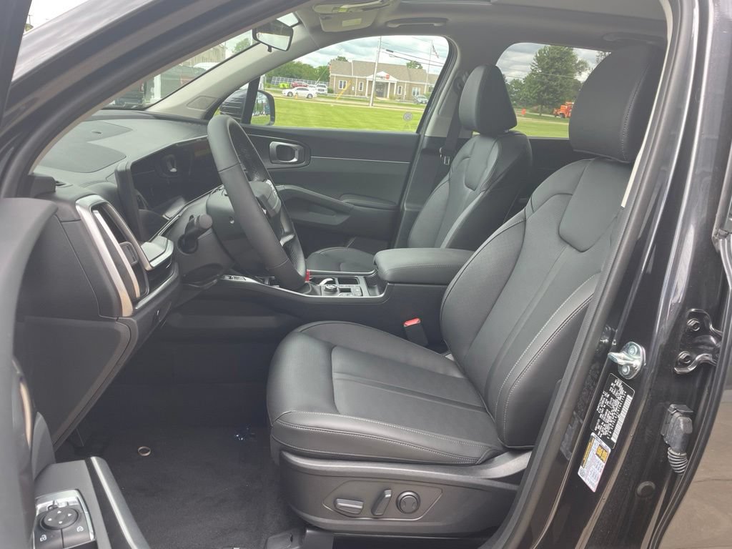 New 2026 Kia Sorento S w/ S Panoramic Sunroof Package FWD image 12