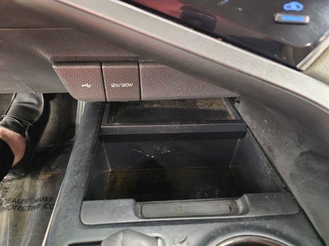 Used 2020 Toyota Camry SE image 18