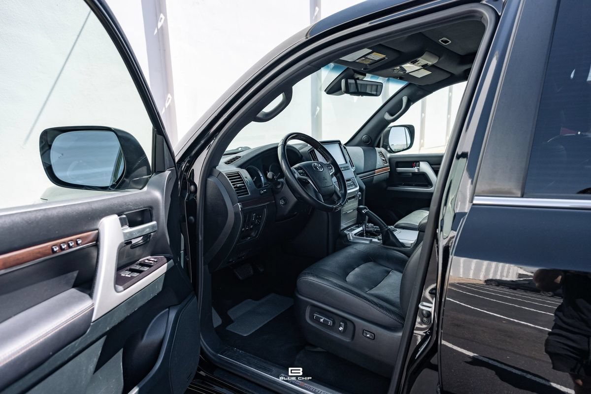 Used 2020 Toyota Land Cruiser Heritage Edition AWD/4WD image 40