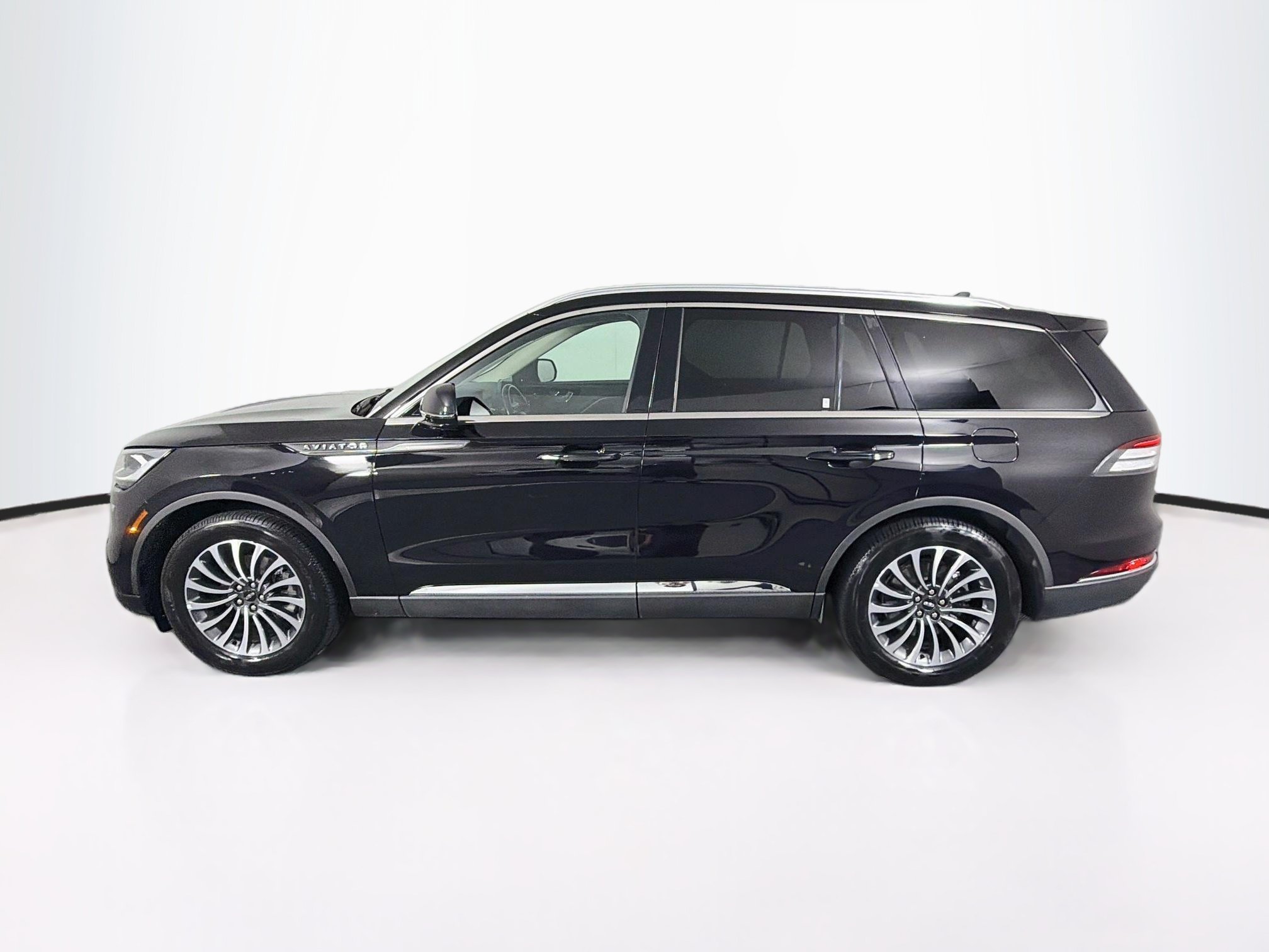 Used 2024 Lincoln Aviator Reserve RWD image 4