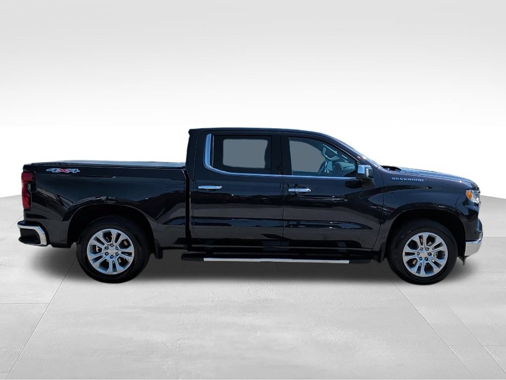 Used 2023 Chevrolet Silverado 1500 LTZ AWD/4WD image 4