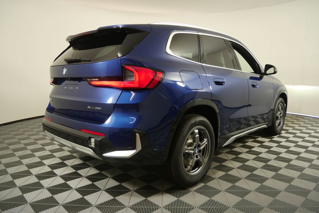 Used 2025 BMW X1 xDrive28i w/ Convenience Package AWD/4WD image 3