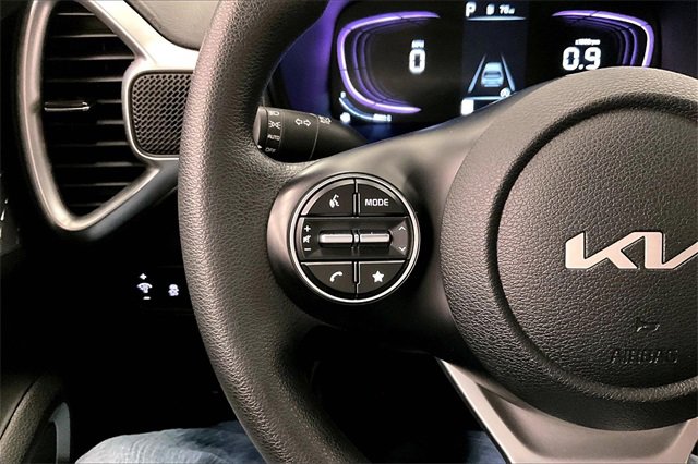Used 2025 Kia Soul LX w/ LX Technology Package image 23