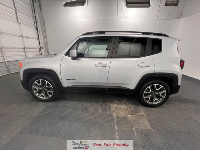 Used 2017 Jeep Renegade Latitude FWD image 6