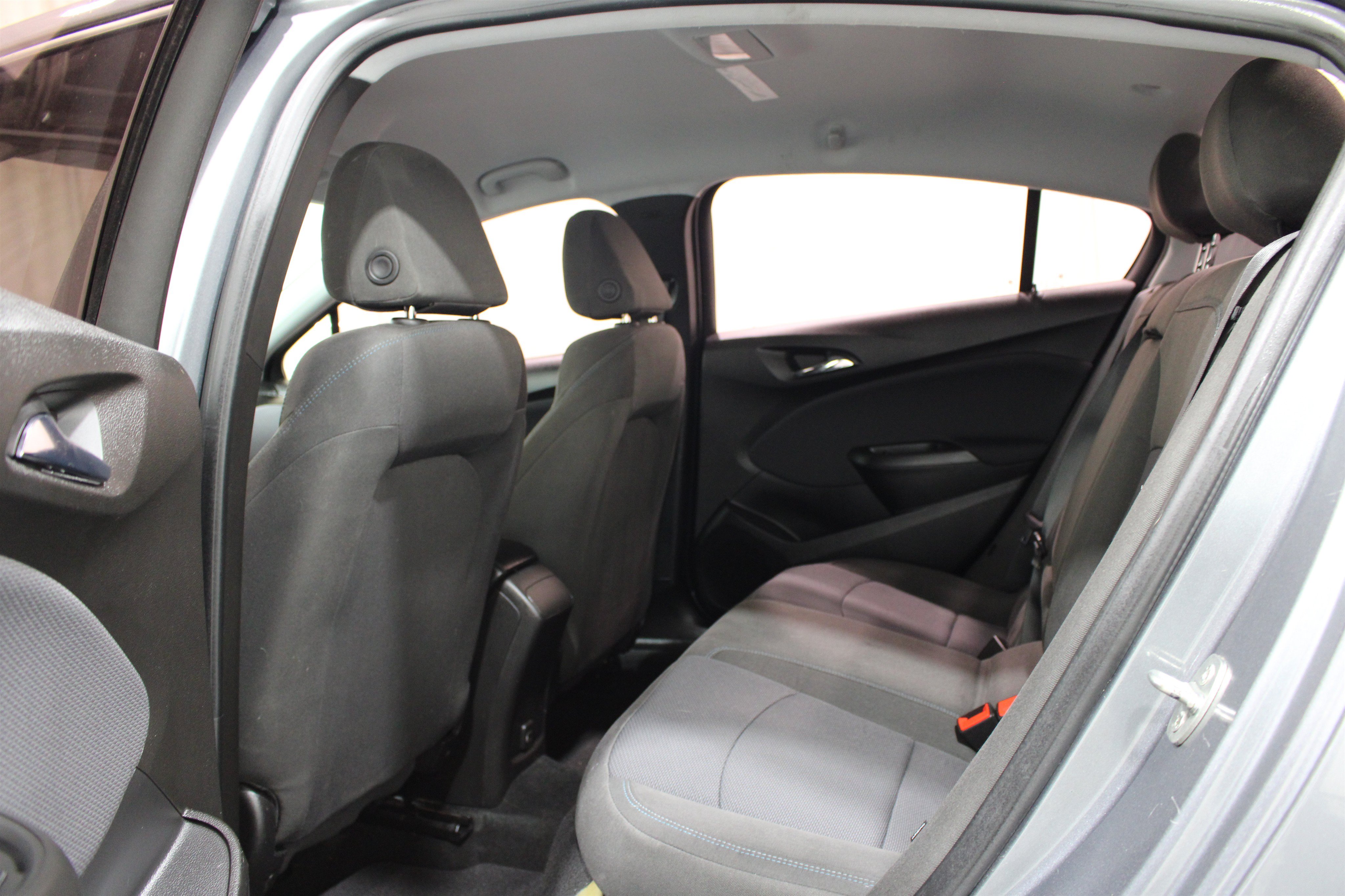 Used 2019 Chevrolet Cruze LT w/ Convenience Package FWD image 22