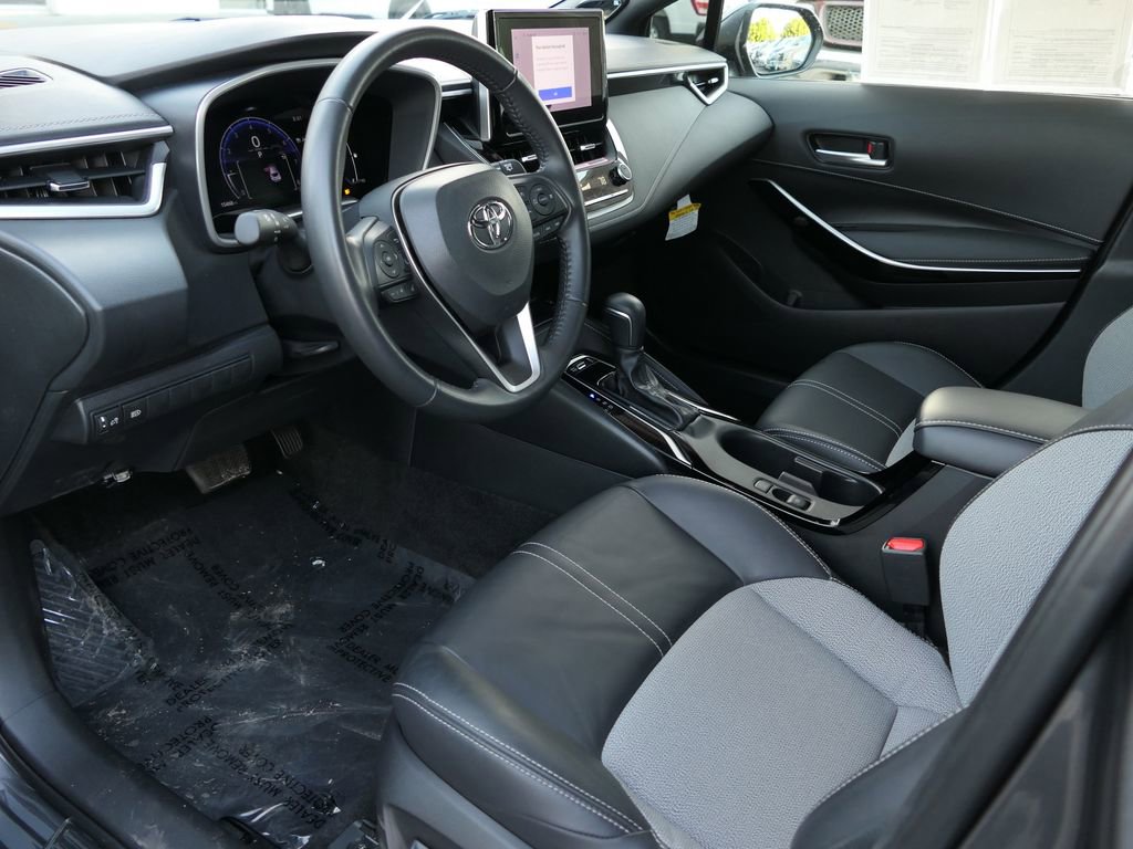 Used 2025 Toyota Corolla XSE image 12