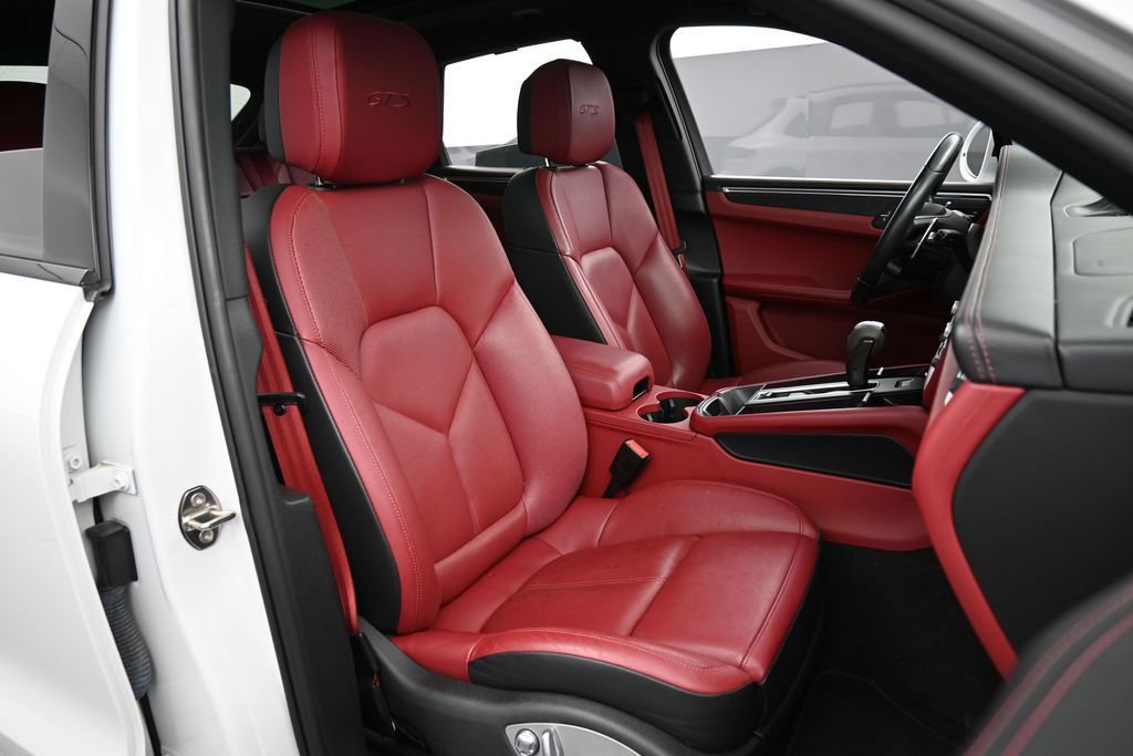Certified 2022 Porsche Macan GTS AWD/4WD image 31