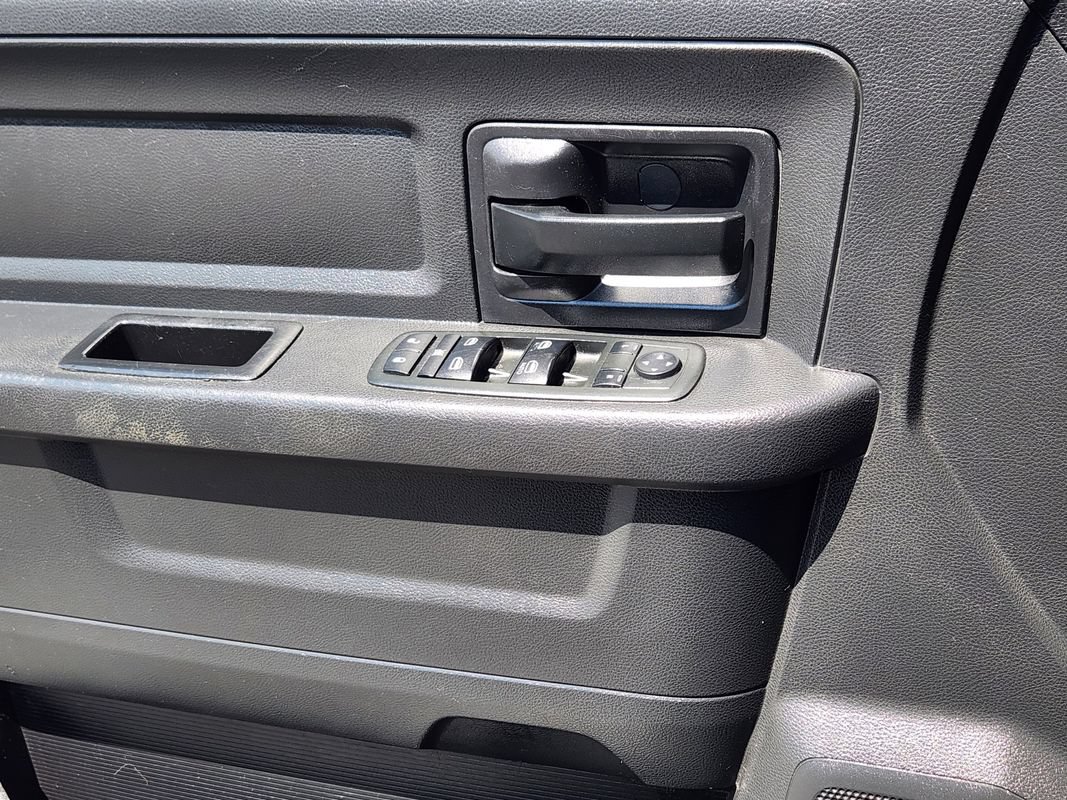 Used 2014 RAM 1500 Express w/ Black Ram 1500 Express Group AWD/4WD image 26