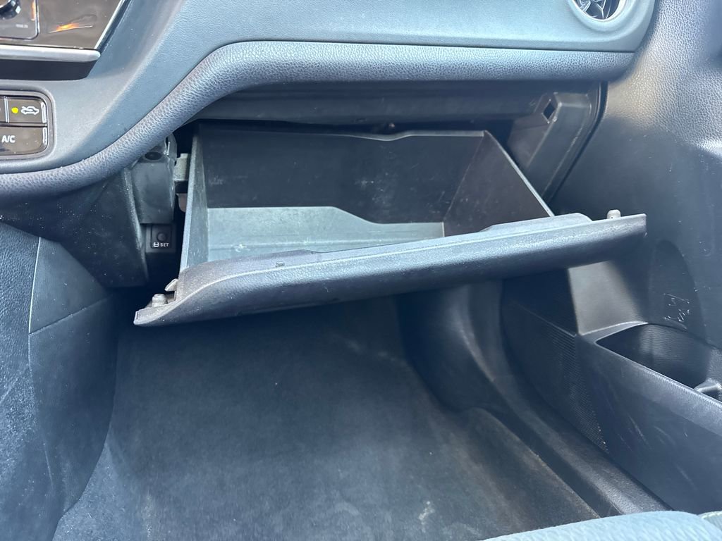 Used 2019 Toyota Corolla LE FWD image 25
