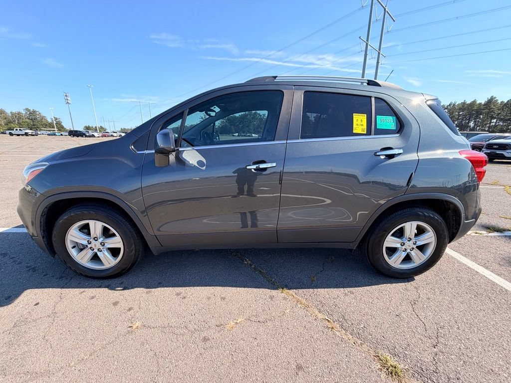 Used 2018 Chevrolet Trax LT w/ LT Convenience Package FWD image 5