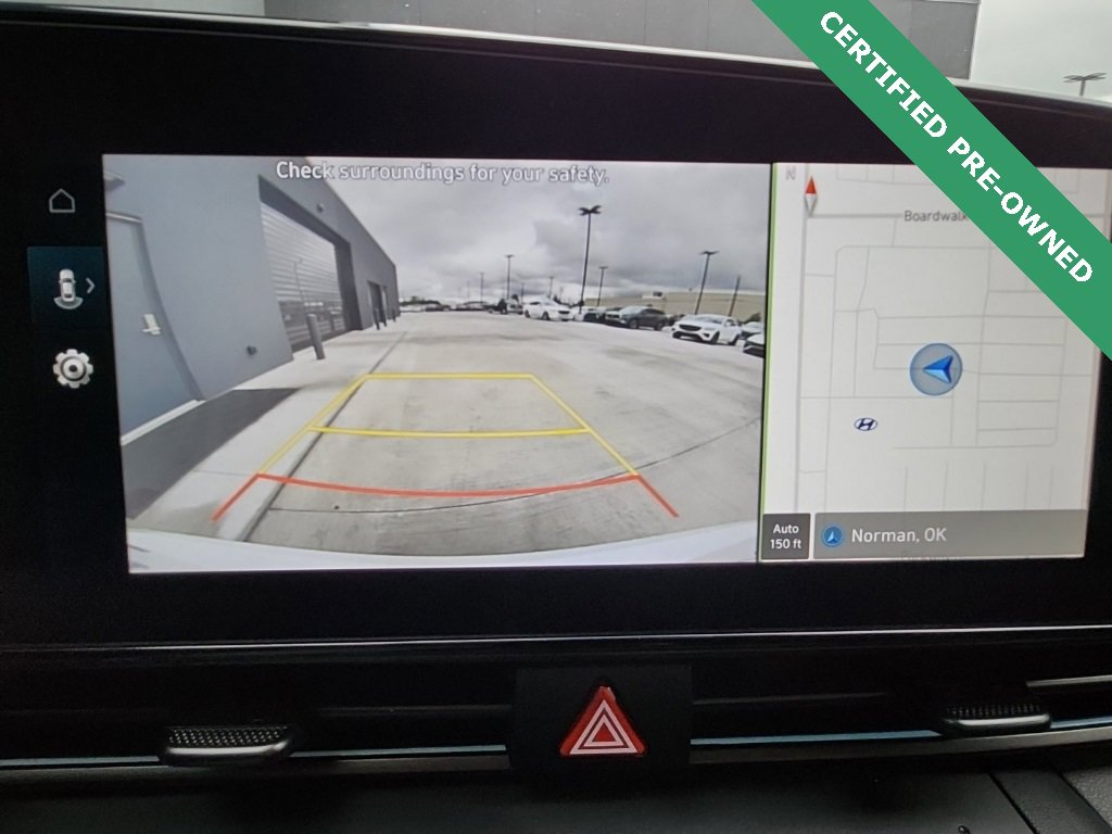 Certified 2025 Hyundai Elantra SEL image 17