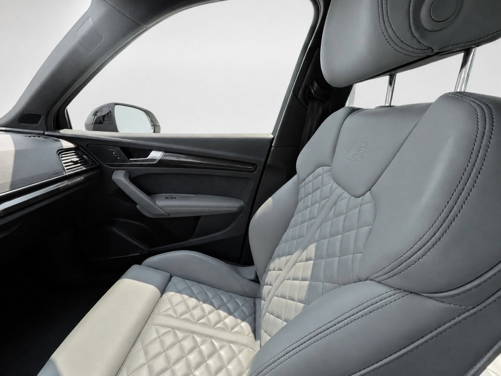Certified 2023 Audi SQ5 Premium Plus w/ Premium Plus Package AWD/4WD image 18