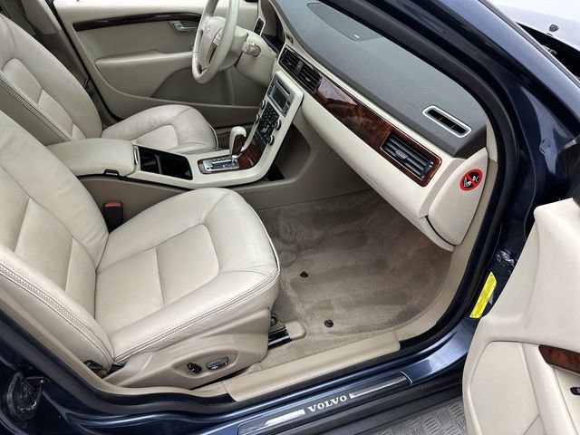 Used 2008 Volvo XC70 3.2 image 23