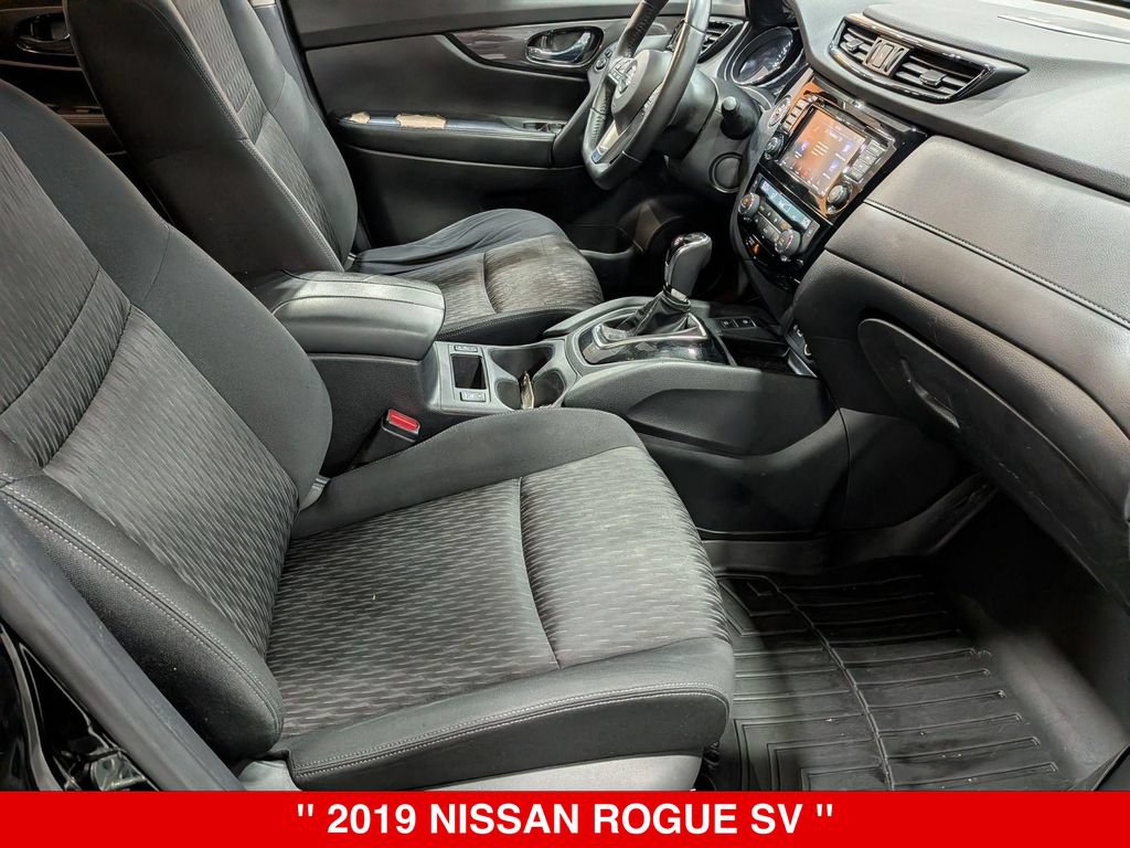 Used 2019 Nissan Rogue SV w/ Sun & Sound Touring Package AWD/4WD image 35