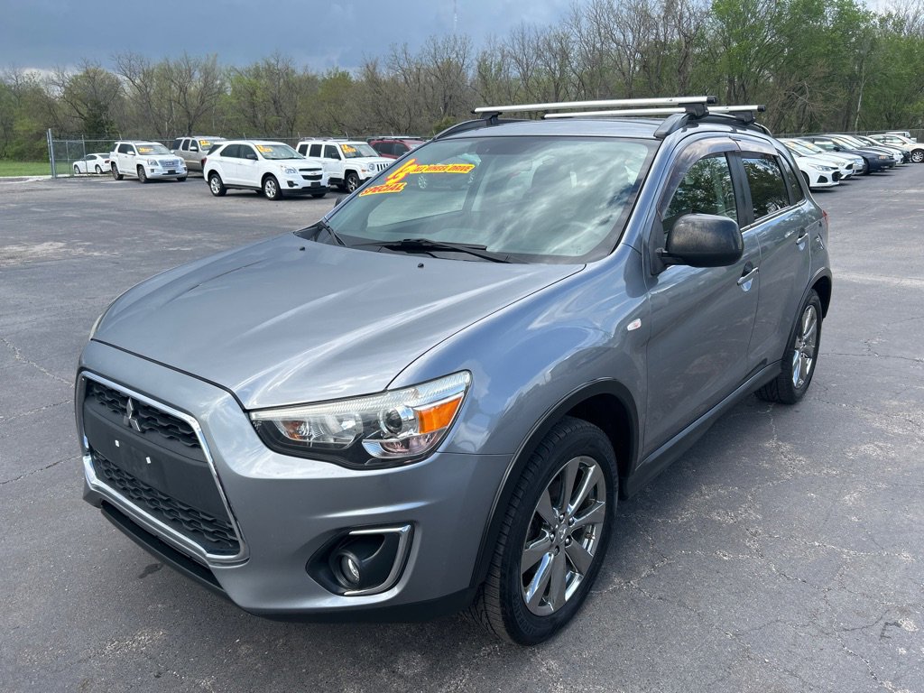 Used 2013 Mitsubishi Outlander Sport LE AWD/4WD image 2