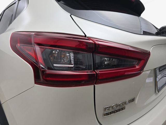 Used 2022 Nissan Rogue Sport SL w/ Premium Package FWD image 35