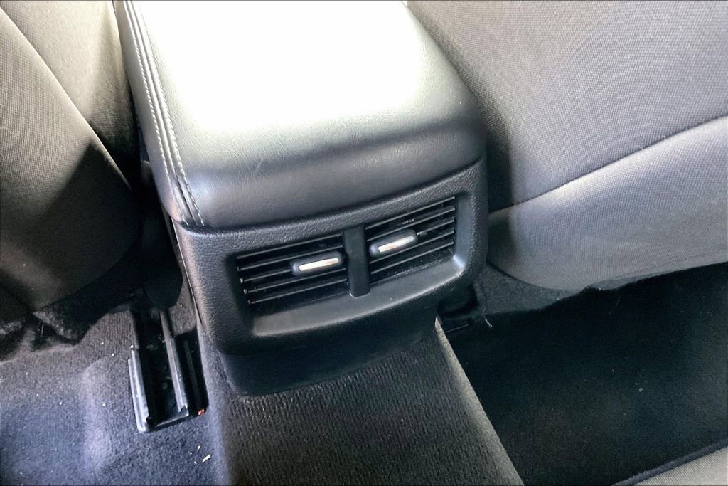 Used 2023 Dodge Challenger SXT image 10