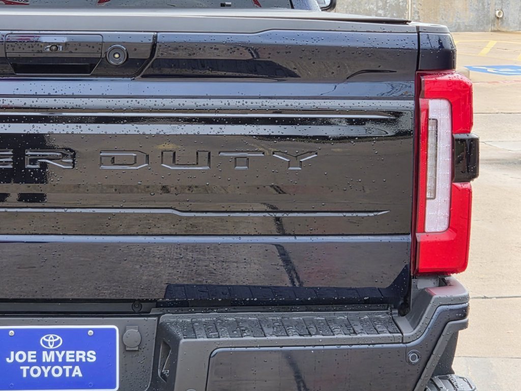 Used 2025 Ford F250 Platinum AWD/4WD image 9