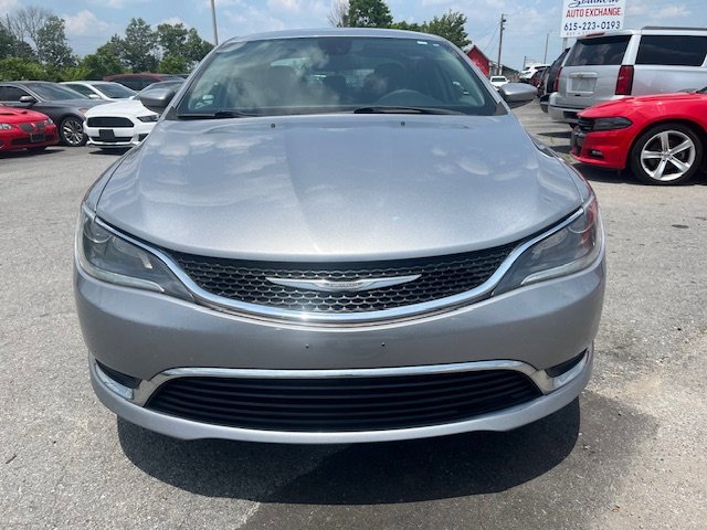 Used 2016 Chrysler 200 Limited FWD image 2