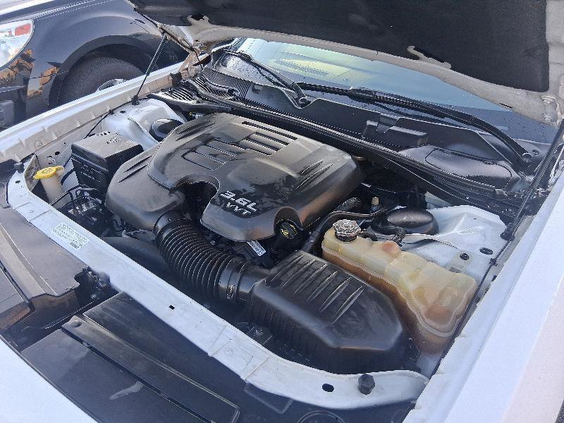 Used 2014 Dodge Challenger SXT RWD image 25