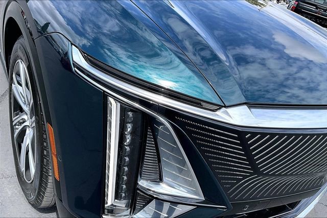 Used 2024 Cadillac Lyriq Luxury w/ LPO, Floor Liner Package AWD/4WD image 32