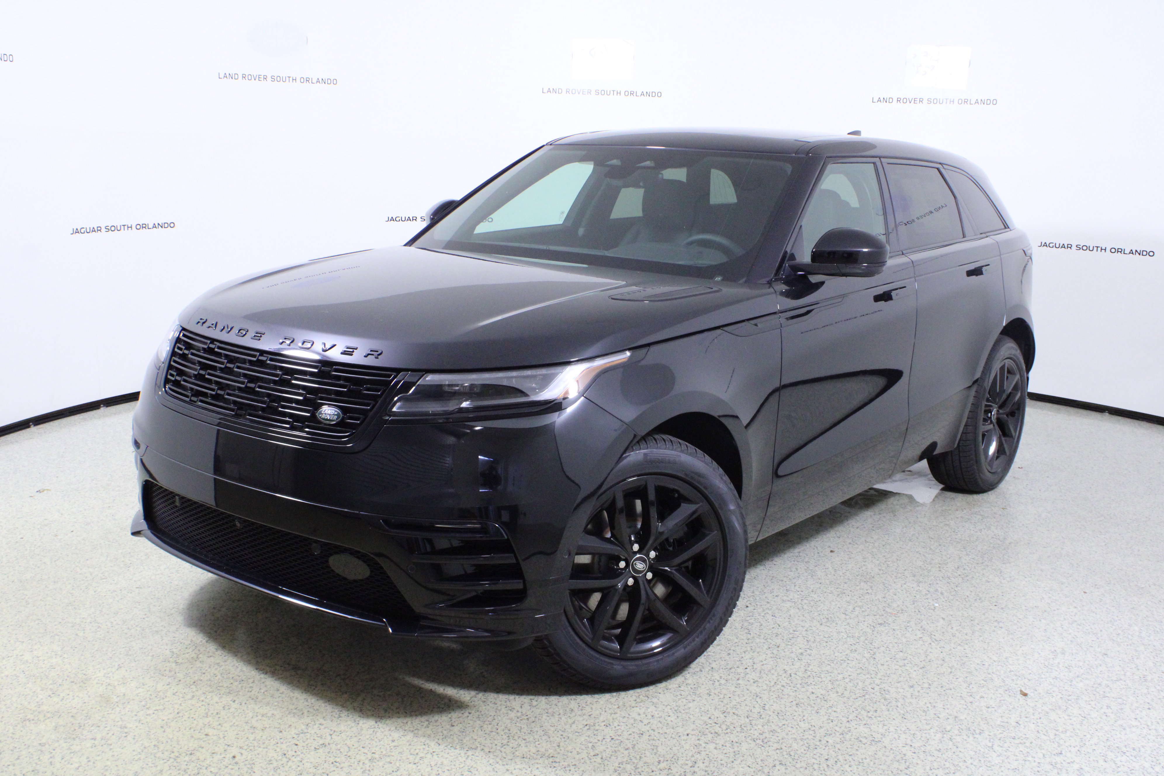 New 2026 Land Rover Range Rover Velar Dynamic SE