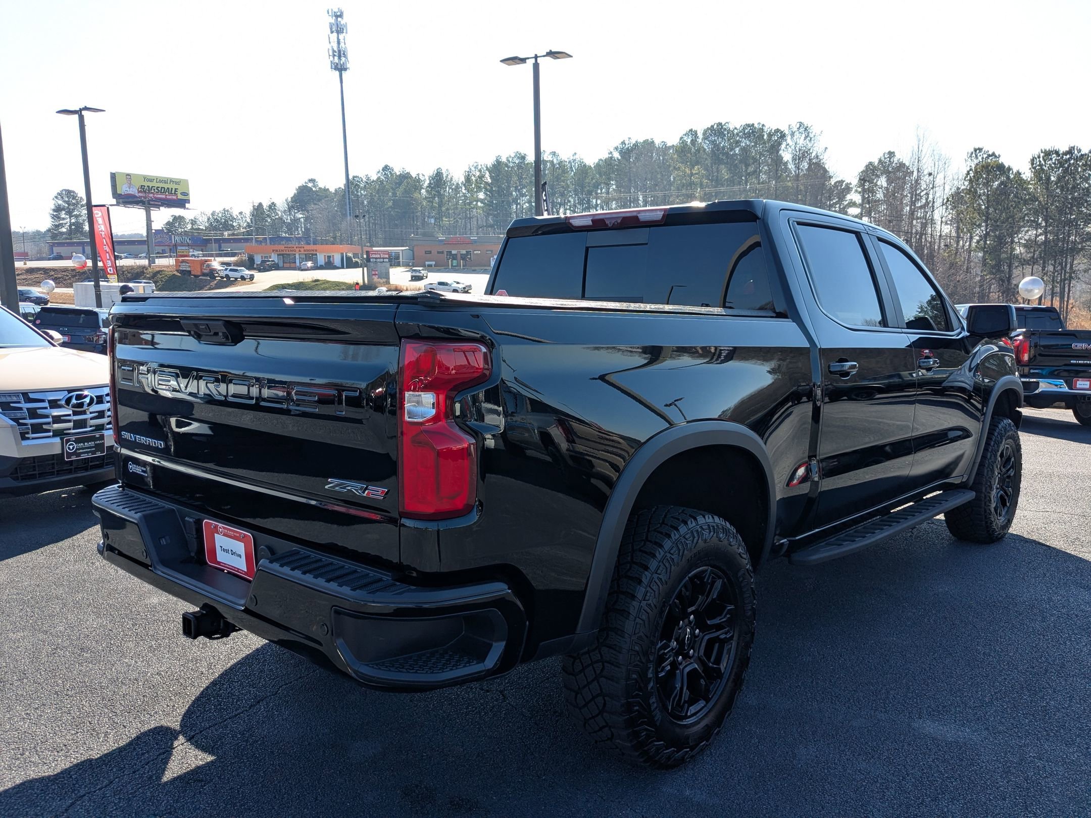 Used 2025 Chevrolet Silverado 1500 ZR2 w/ Technology Package image 5