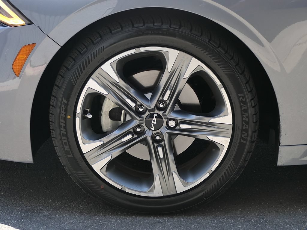 Used 2023 Kia K5 EX FWD image 9