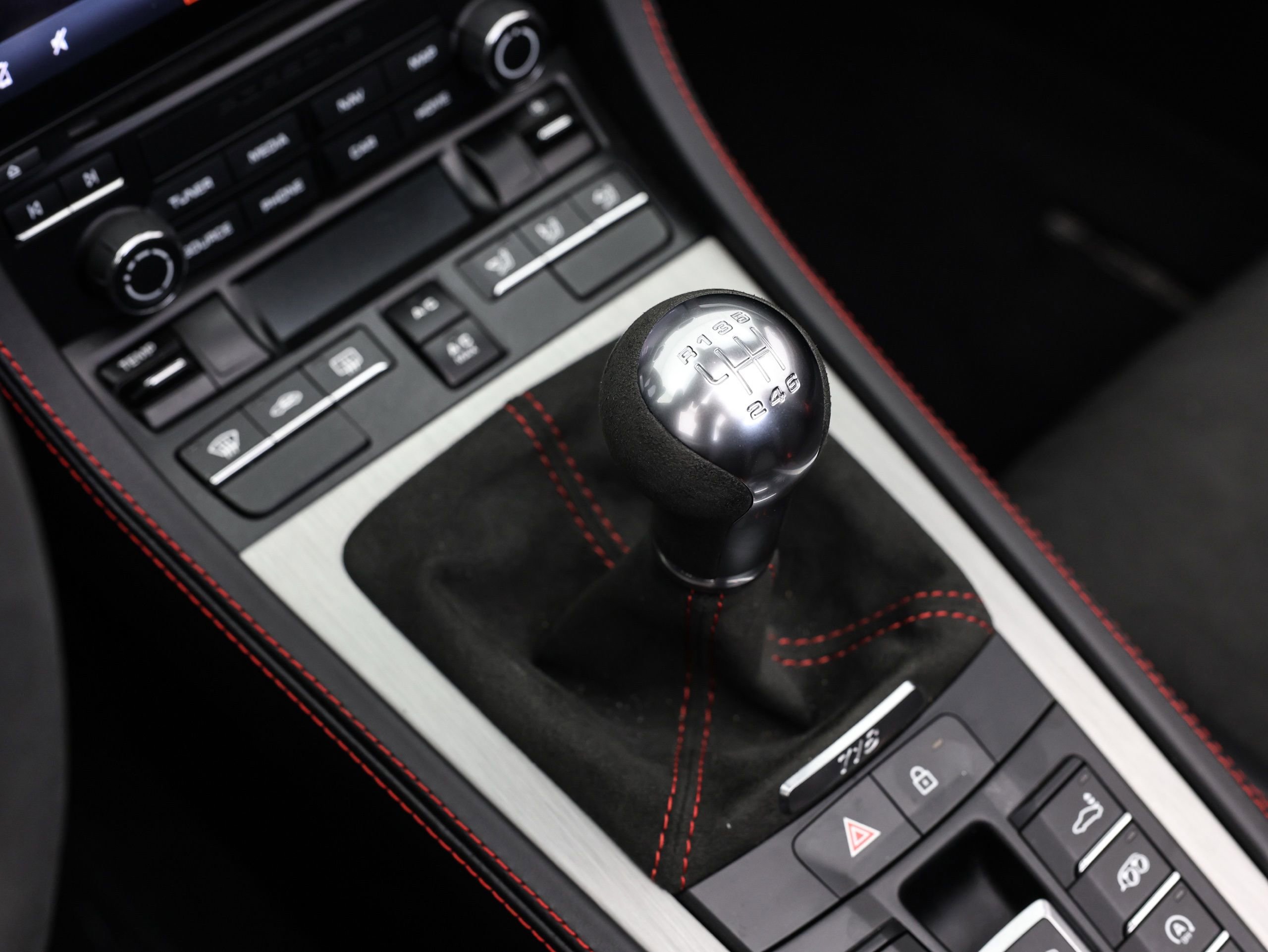 Used 2022 Porsche 718 Boxster Spyder image 40