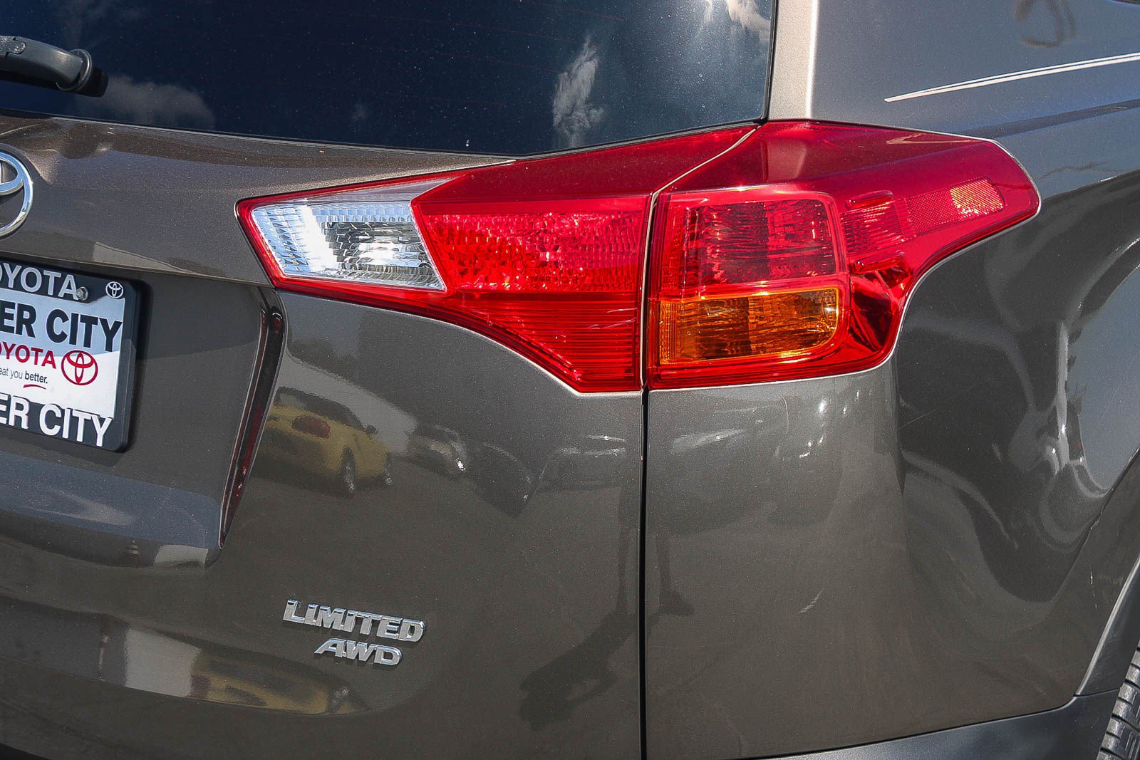 Used 2014 Toyota RAV4 Limited AWD/4WD image 10
