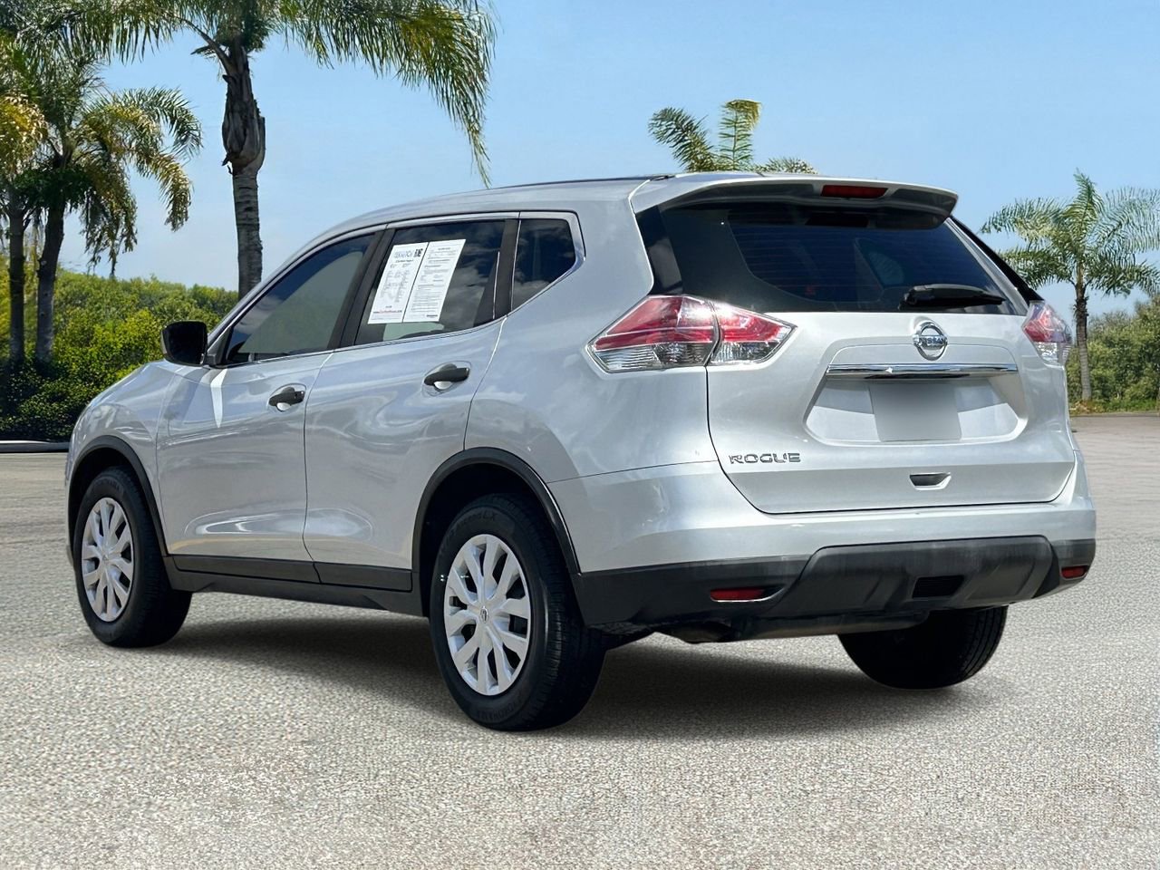Used 2016 Nissan Rogue S FWD image 3