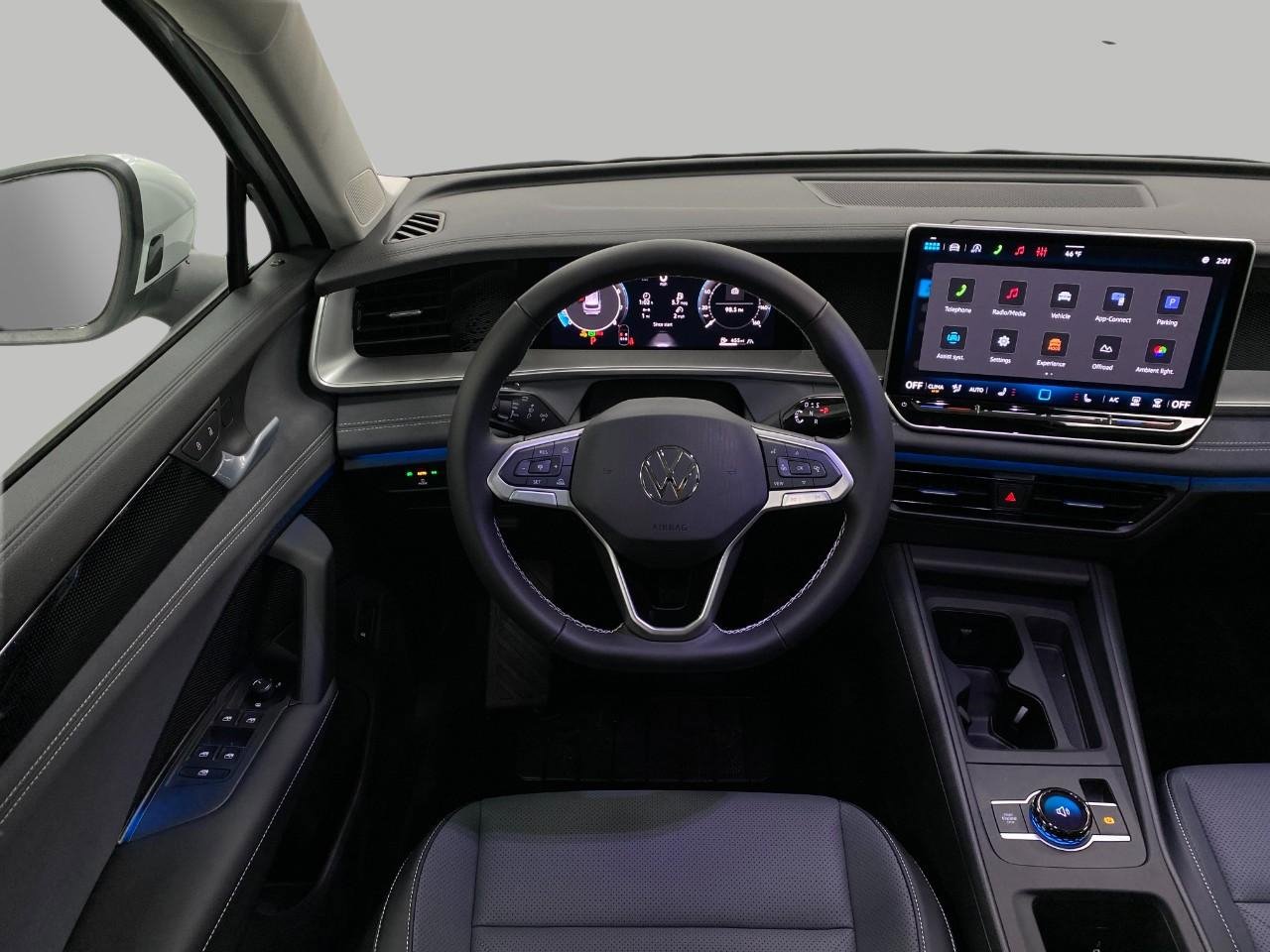 New 2026 Volkswagen Tiguan SE image 13