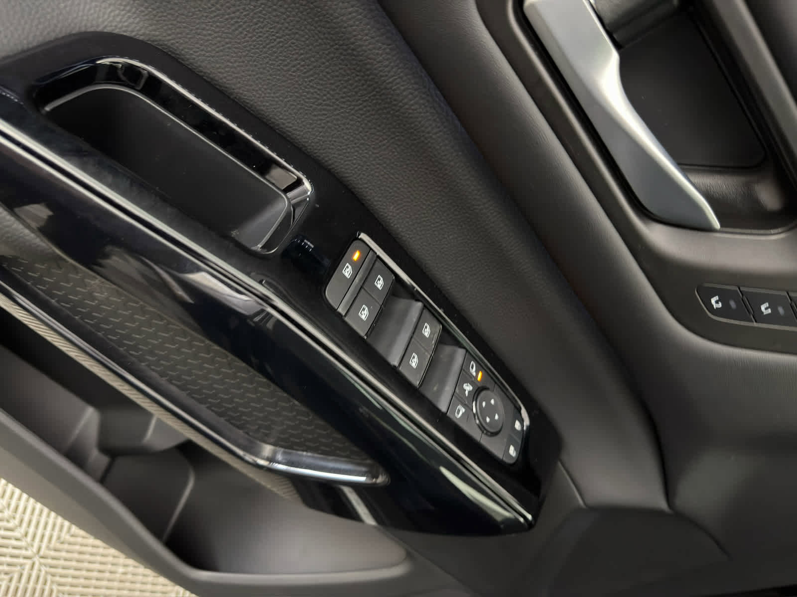 New 2026 Nissan Pathfinder Platinum image 24