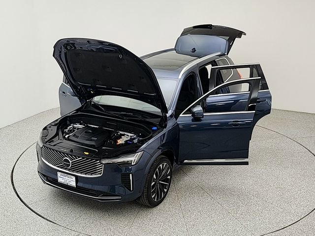 Certified 2025 Volvo XC90 T8 Ultra w/ Protection Package Premier image 41