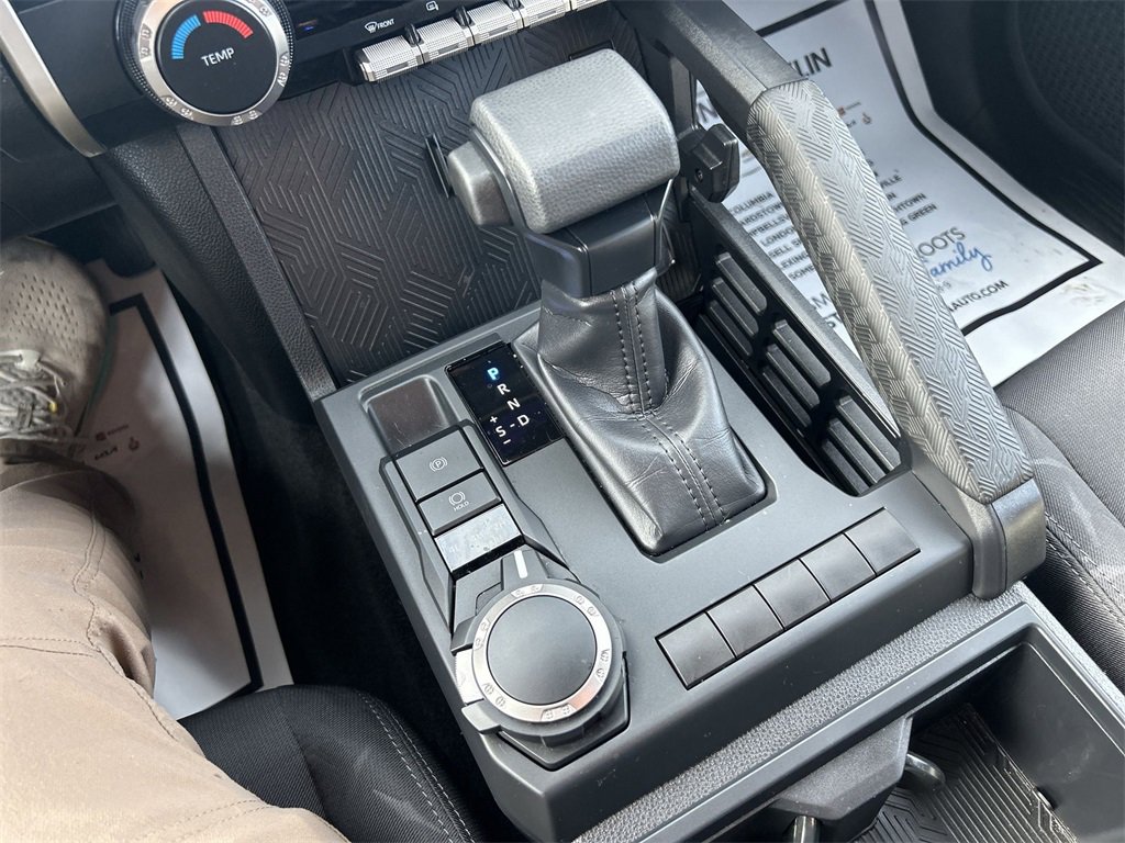 Used 2025 Toyota Tacoma SR image 26