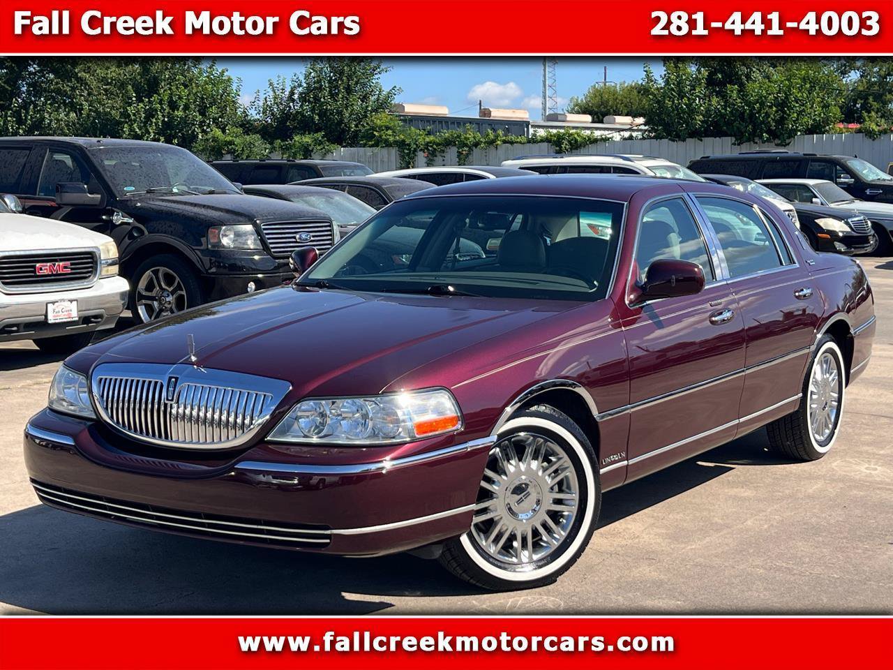 Used 2006 Lincoln Town Car Signature