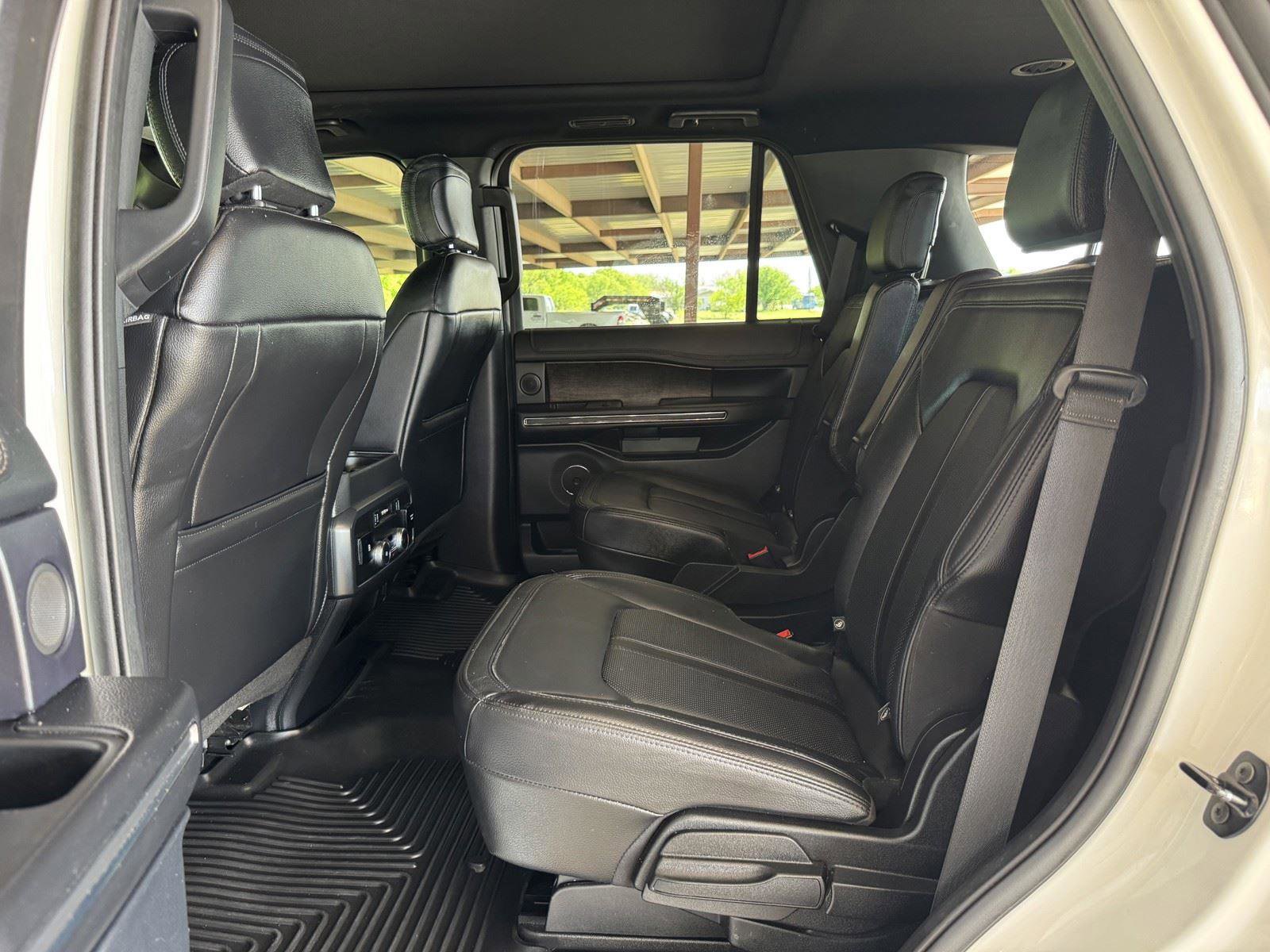 Used 2020 Ford Expedition Limited w/ Equipment Group 301A image 30