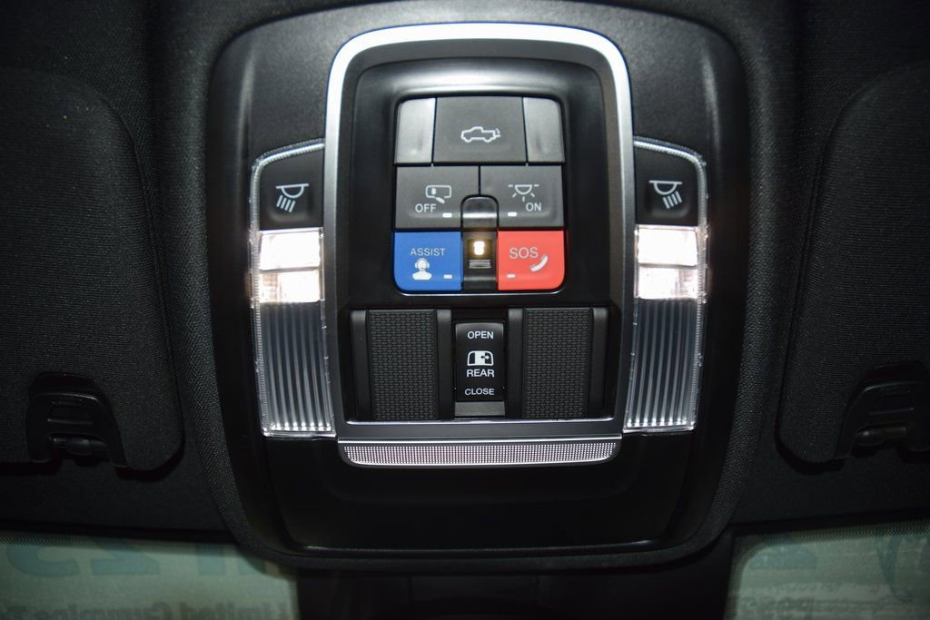 Used 2023 RAM 2500 Limited AWD/4WD image 52