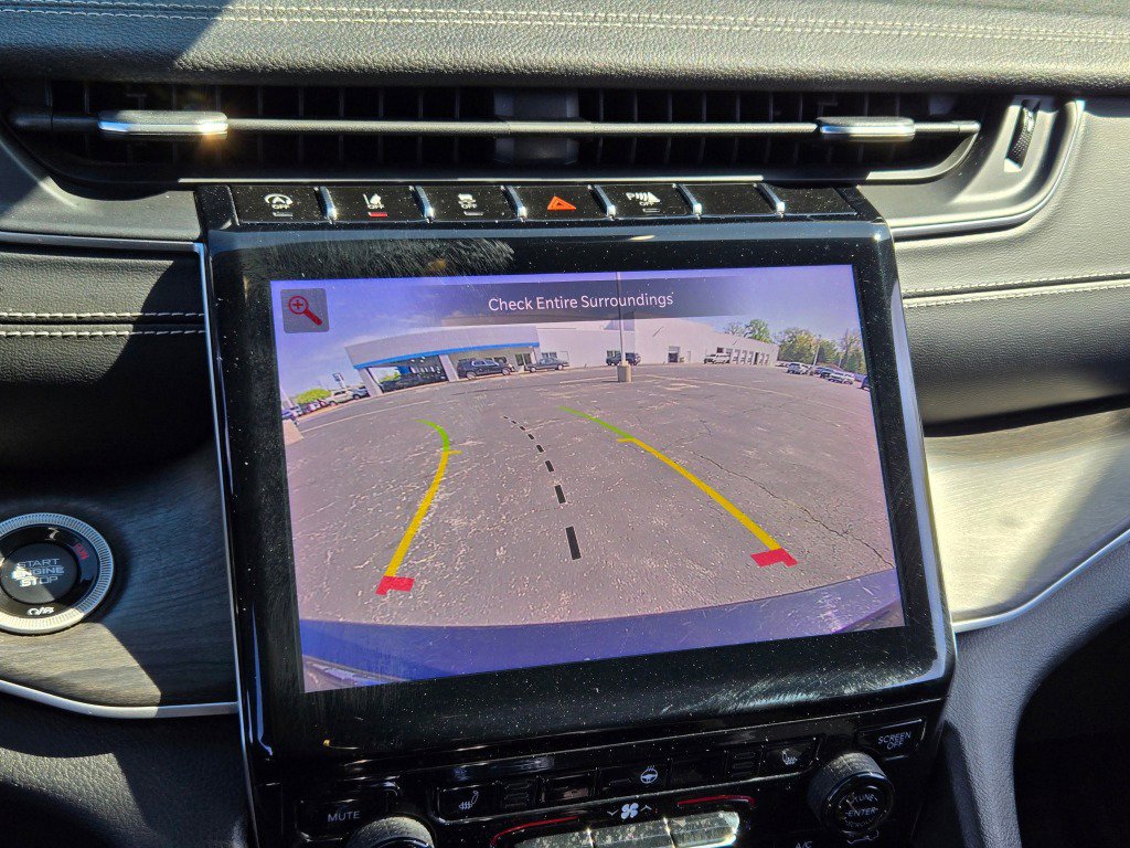 Used 2021 Jeep Grand Cherokee L Limited AWD/4WD image 28