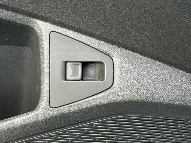 Used 2025 Volkswagen Jetta SE image 24