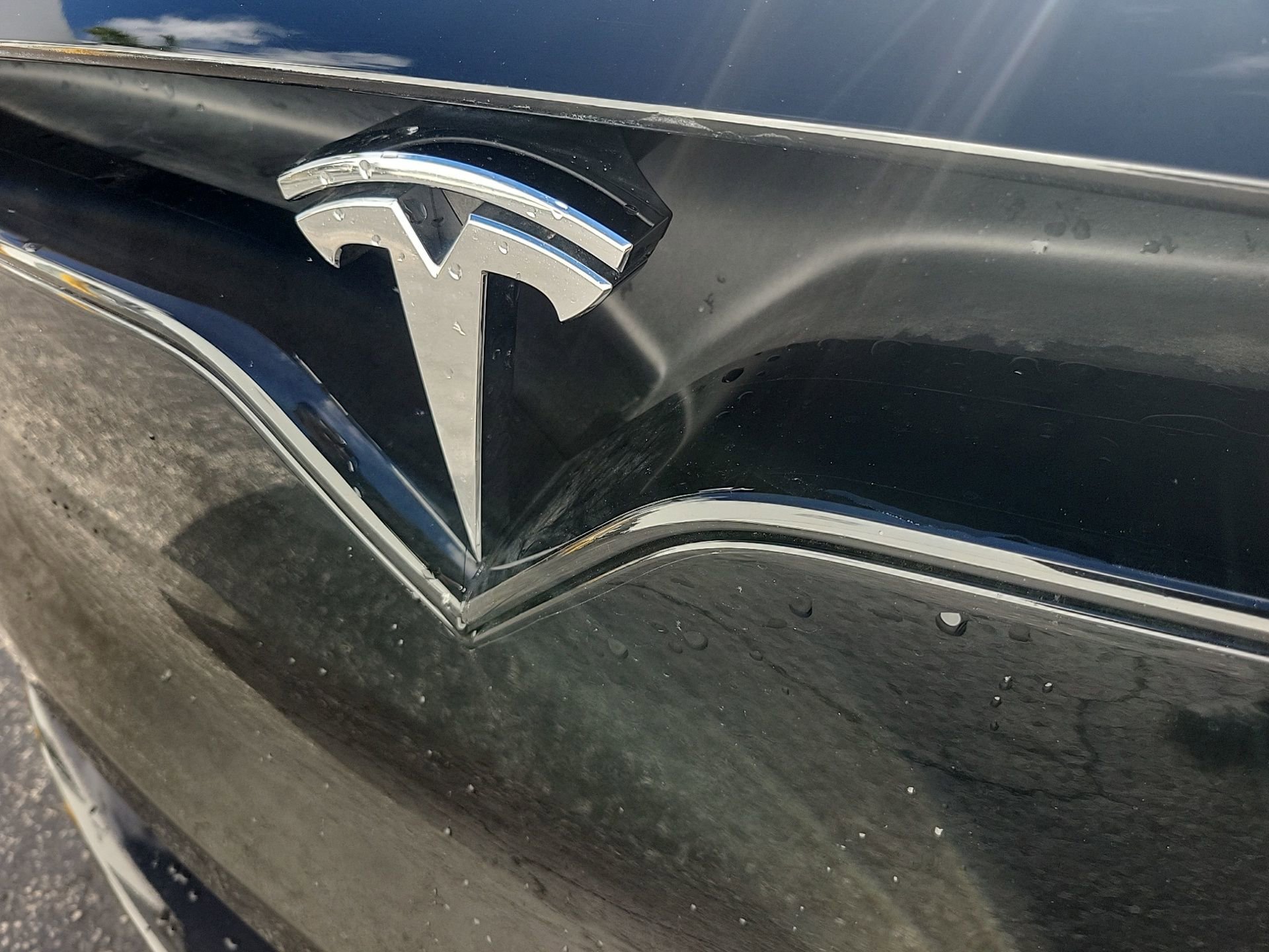 Used 2023 Tesla Model X image 8