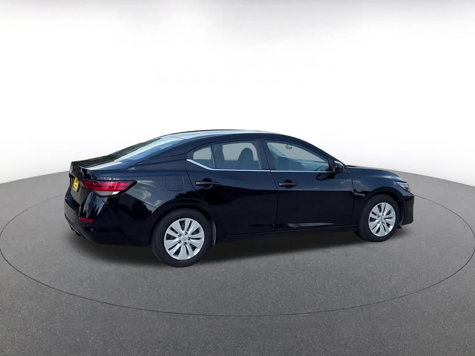 Used 2025 Nissan Sentra S FWD image 15
