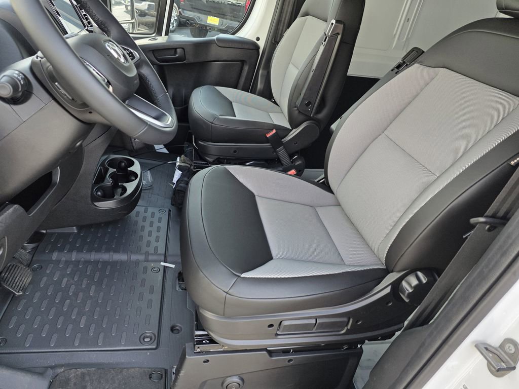 New 2026 RAM ProMaster 2500 w/ Cold Weather Group image 9
