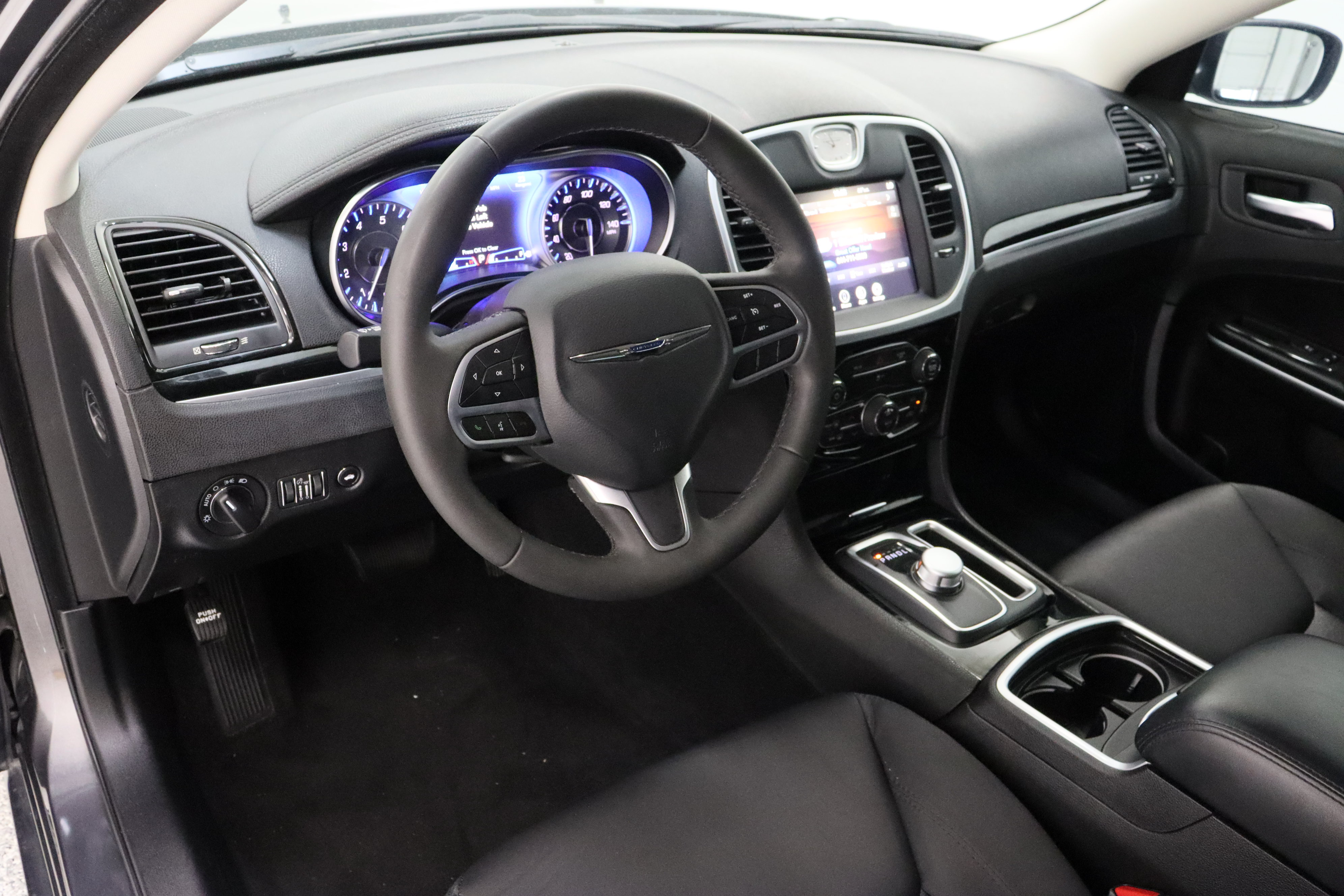 Used 2023 Chrysler 300 Touring w/ Sport Appearance Package RWD image 13
