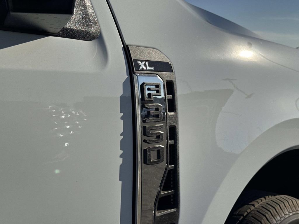 New 2026 Ford F350 XL w/ XL Chrome Package image 22