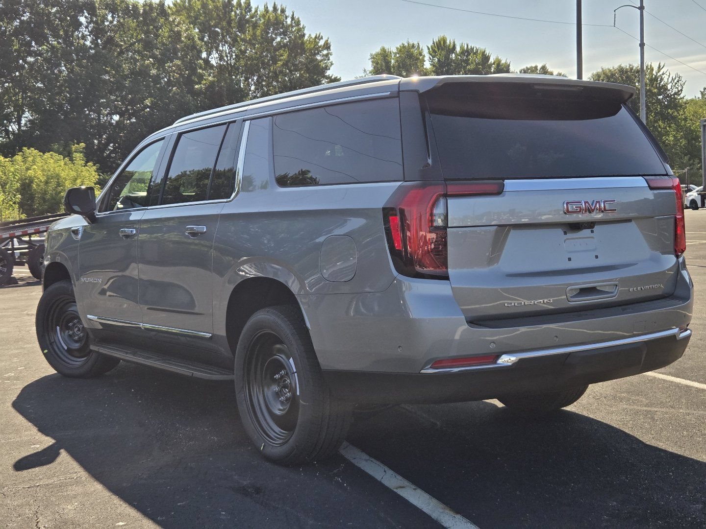 New 2026 GMC Yukon XL Elevation w/ Elevation Premium Package AWD/4WD image 18