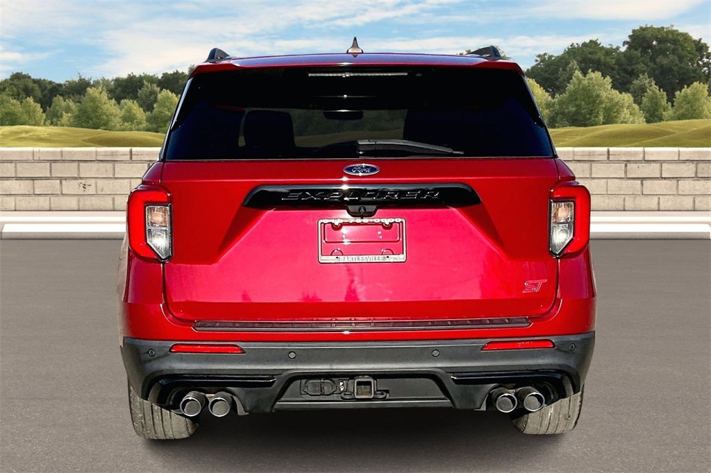 Used 2022 Ford Explorer ST image 4