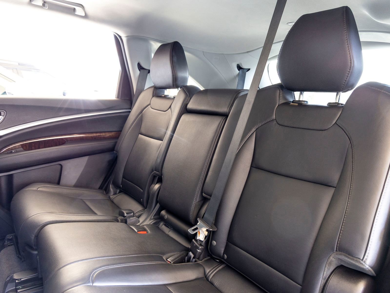 Used 2018 Acura MDX FWD image 18